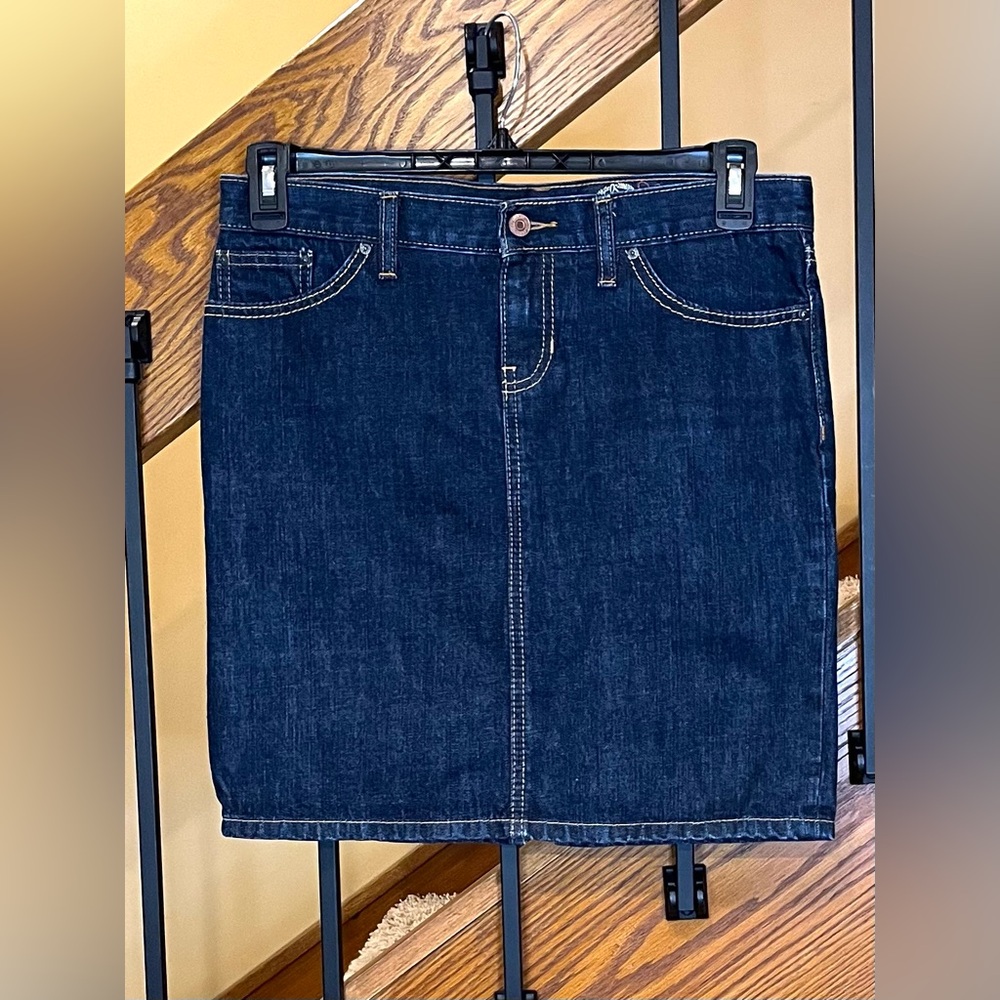 Gap 1969 Denim Skirt Limited Edition Dark Wash SZ. 8 Women’s